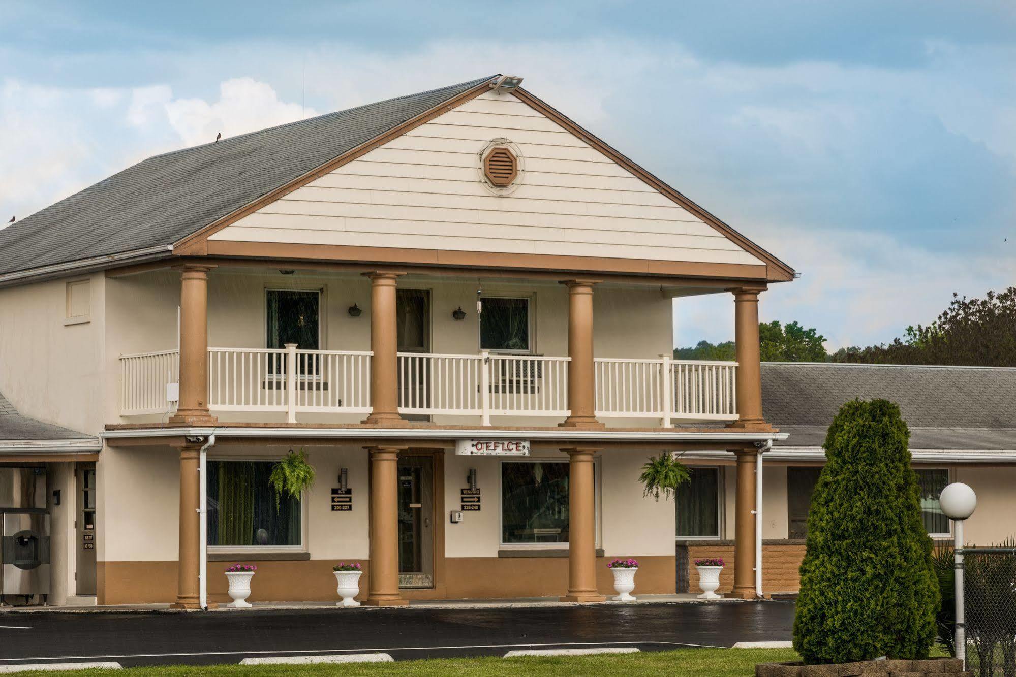 Knights Inn Palmyra Exterior photo