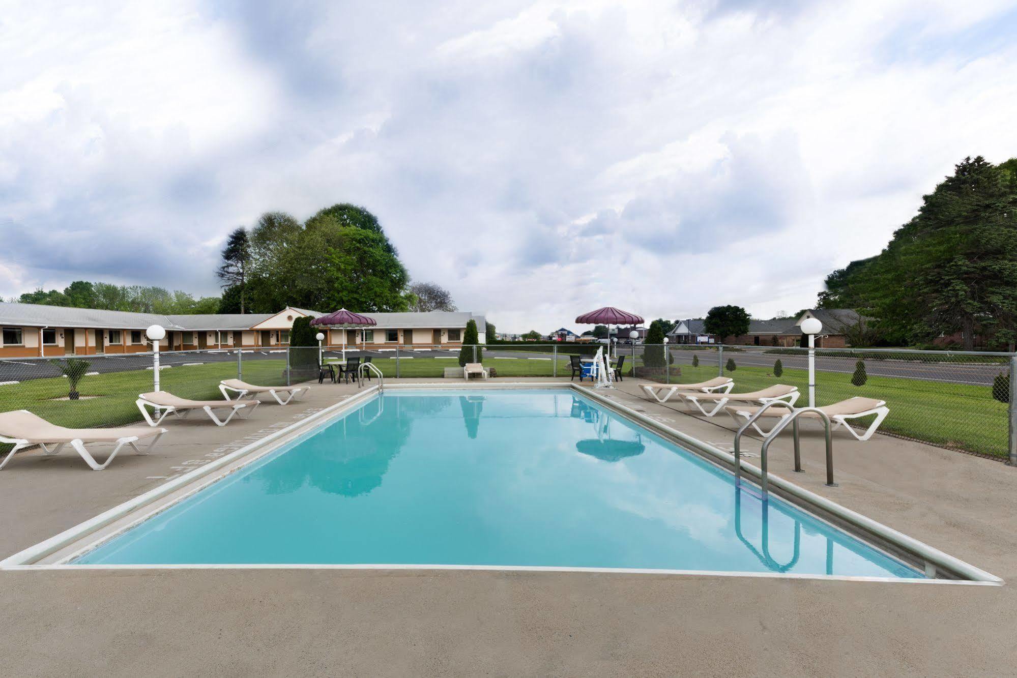 Knights Inn Palmyra Exterior photo